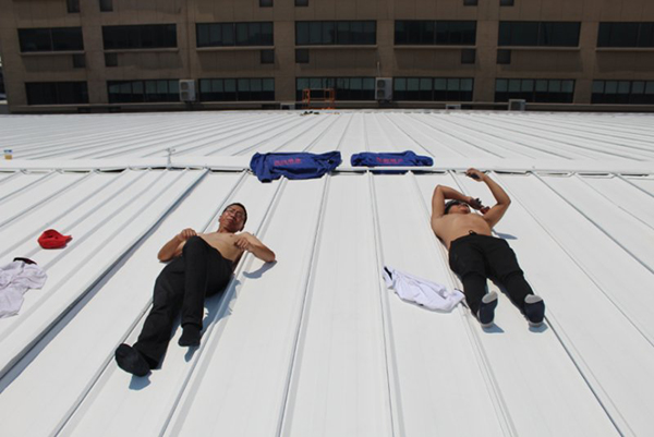 屋面彩鋼瓦隔熱涂料施工每平方多少錢 屋面彩鋼瓦隔熱涂料施工每平方多少錢